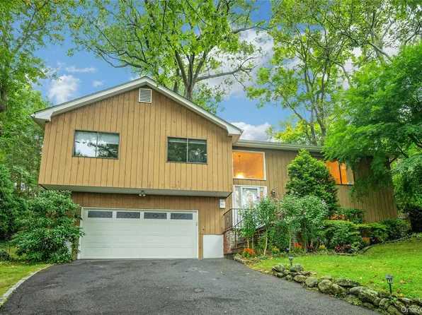 44 Hillside Lane, New Rochelle, NY 10804