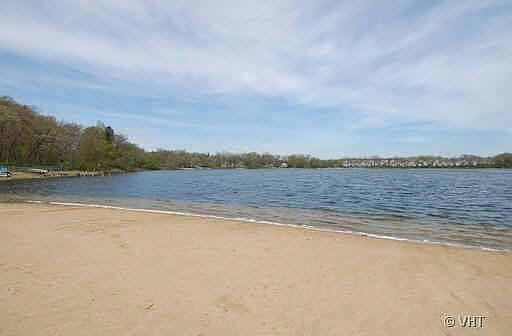 PRIVATE BEACH