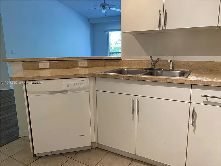 4177 N Haverhill Rd #808 — Photo 20