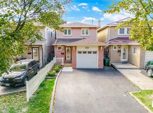 27 Woodsview Ave, Toronto, ON M9W 6B9