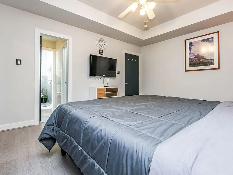 9715 Riddlewood Ln — Photo 10