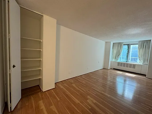 Rented by Oxford Property Group | media 19