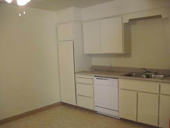 2nd image of 2948 E Huntington Blvd
