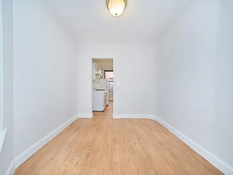 595 10th Ave #5S — Photo 4