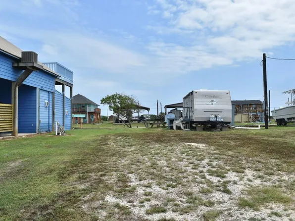 167 County Road 202, Sargent, TX 77414