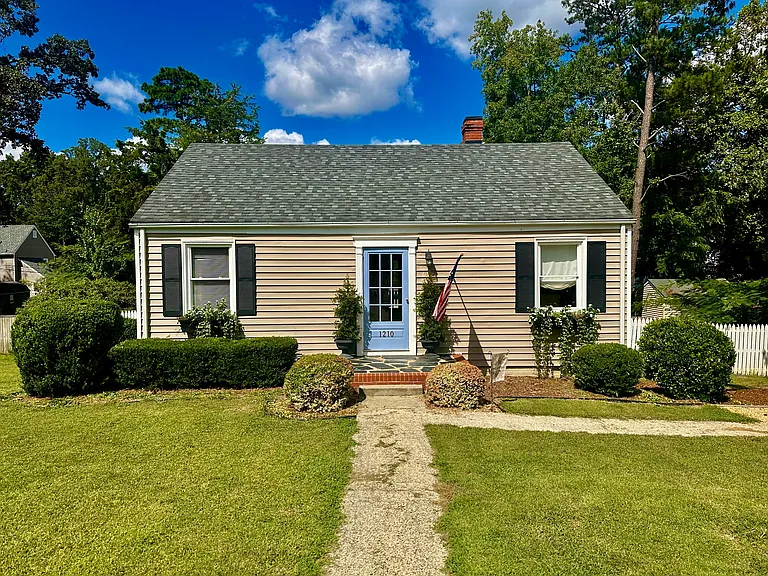 1210 Foxcroft Rd — Photo 28