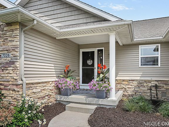 3rd image of 7026 Country Springs Dr SW