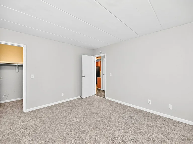 3305 Jefferson Ave #6 — Photo 10