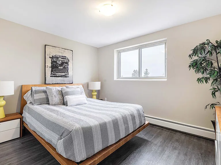 24 Brybeck Cres — Photo 8
