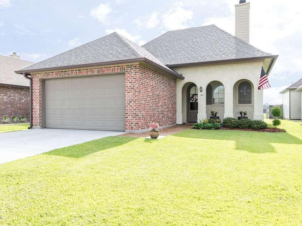 1st image of 104 Adler Pl