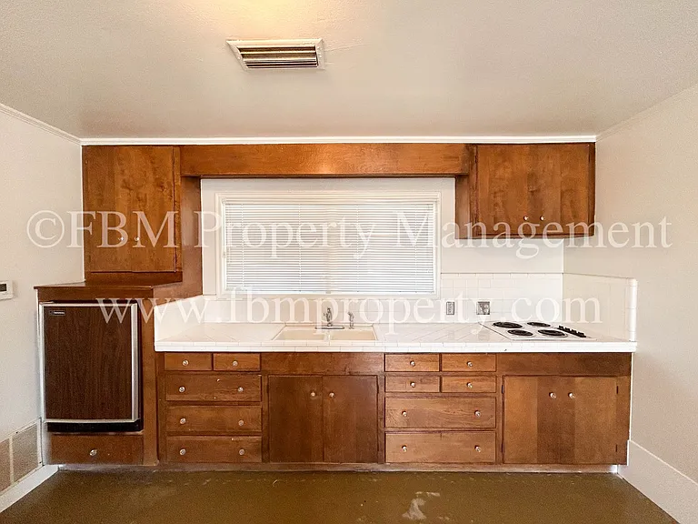 2200 Country Club Rd #A — Photo 4