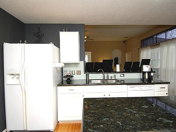 4th image of 3627 Winstrome Ct