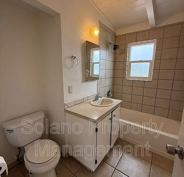 1615 Kentucky St — Photo 7