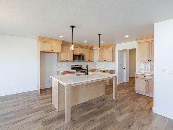 5th image of 4442 N Castle Rd #125