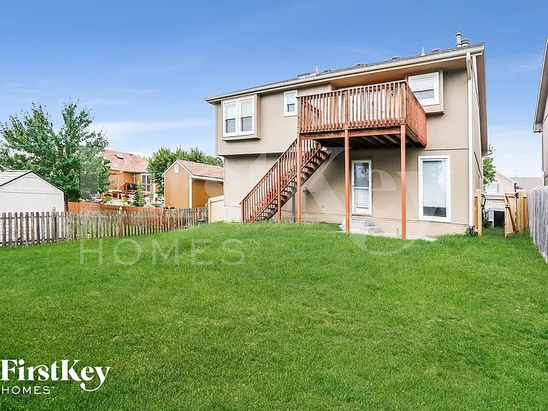 8688 NE 110th St — Photo 14