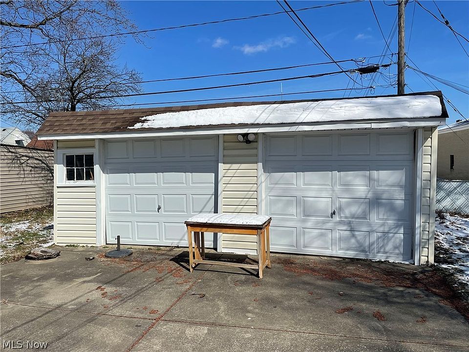 21611 Hillgrove Ave, Maple Heights, OH 44137 Zillow