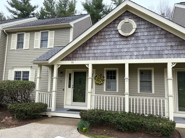 93 Ashley Ln #93, Middleboro, MA 02346