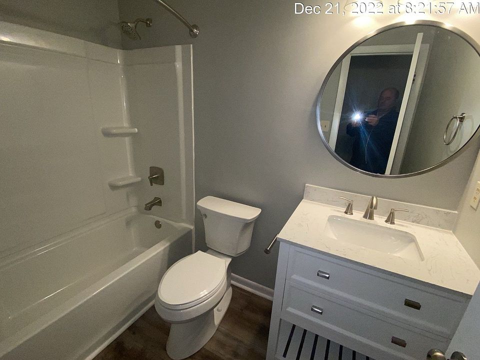1st image of 1121 Strathdon Ave