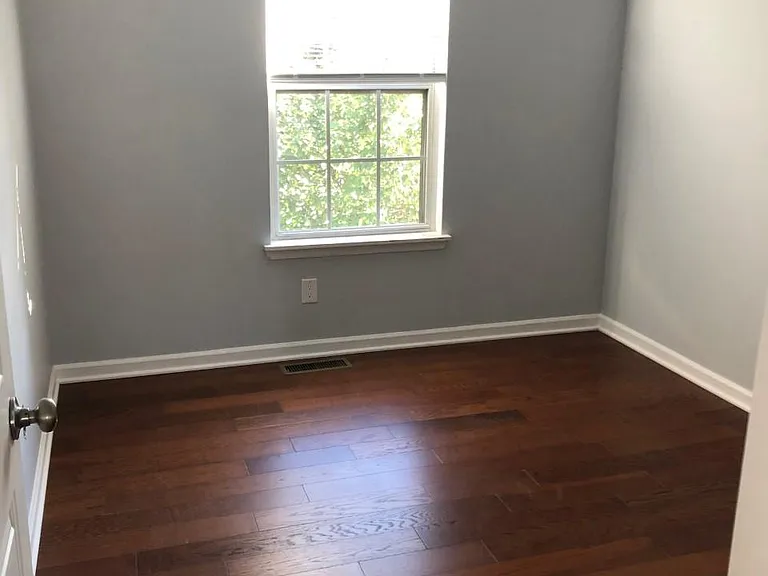 139 Birdwood Ct — Photo 18