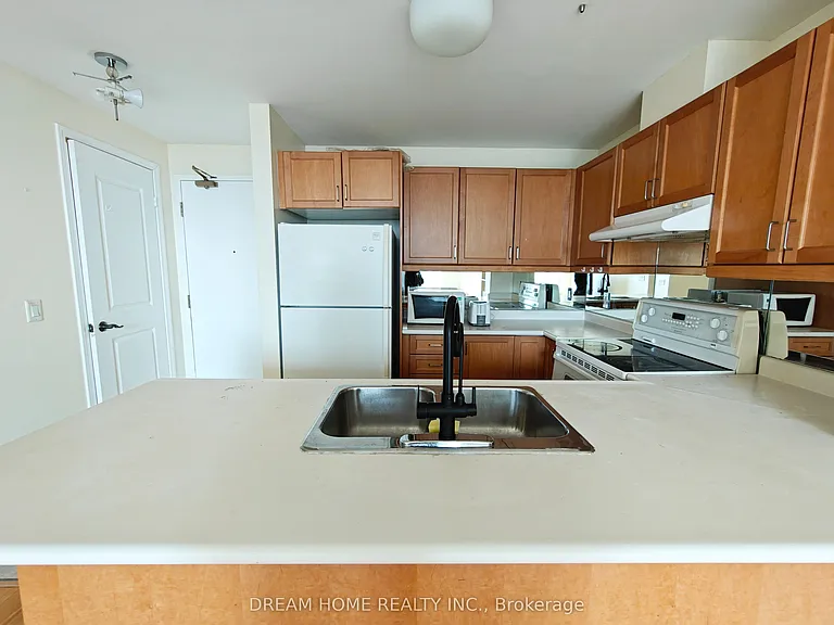 28 Byng Ave #UPH05 — Photo 11