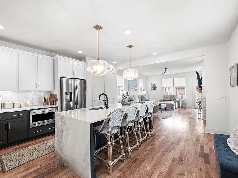 6216 California Ave #A — Photo 8