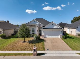 10420 Fallen Leaf Dr, Waco, TX 76712