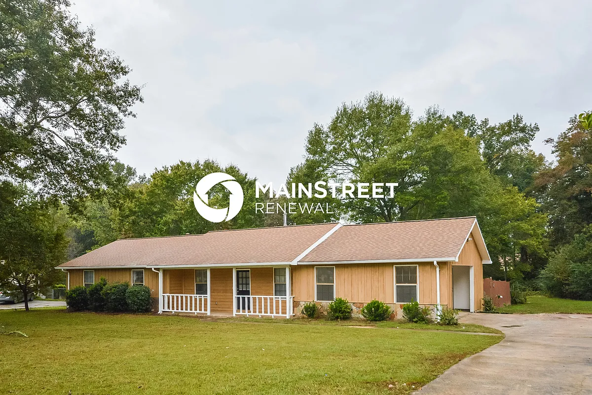 Front View - 170 Southmoor Cir