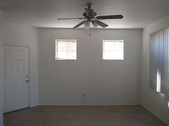 4th image of 4024 E Melinda Ln