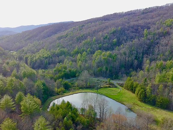 5th image of 132 Sugar Maple Way