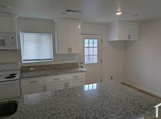 324 Sycamore Dr, Bakersfield, CA 93308