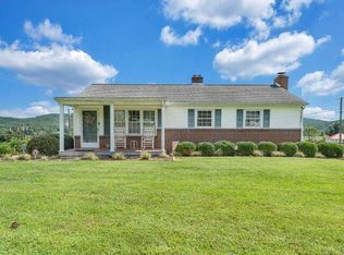 920 Snow Creek Rd, Martinsville, VA 24112