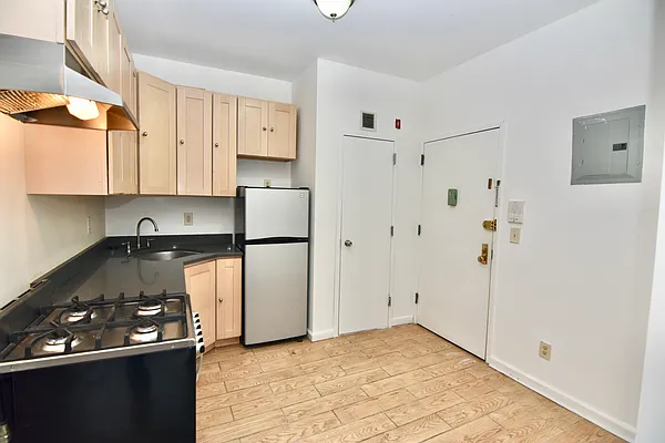 Rented by Bohemia Realty Group | media 9