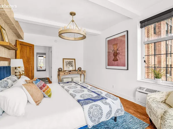 410 West 24th Street image 9 of 17