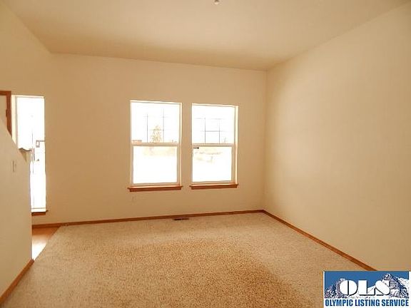5th image of 1158 Eckard Ave