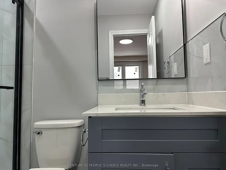 7490 Middleshire Dr — Photo 29
