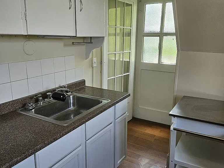 145 E North St #3 — Photo 8