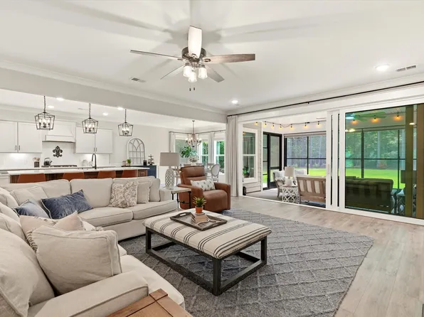 4252 Hugh Bennett Dr, Johns Island, SC 29455