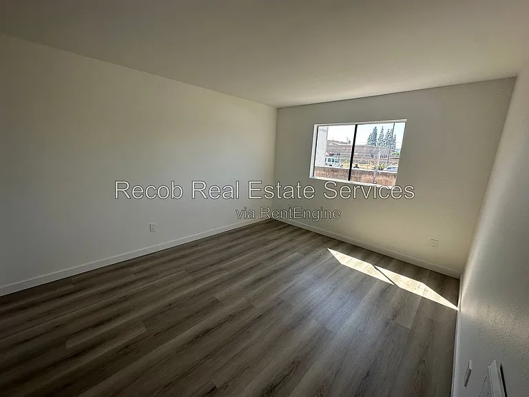 716 Broadway #20 — Photo 8