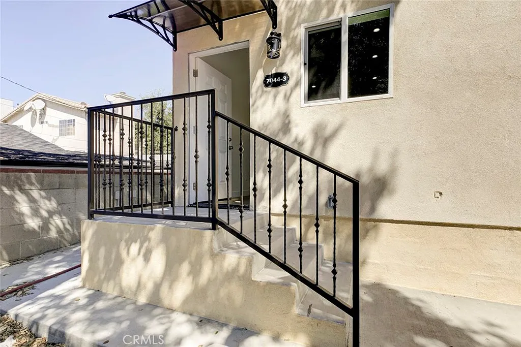 2 bed, 1050 sqft, $2,900 — Photo 1