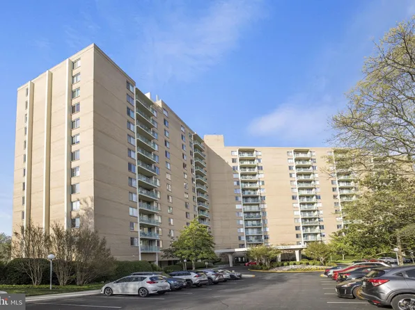 501 Slaters Ln APT 824, Alexandria, VA 22314