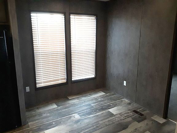 4th image of 1707 E Blanchard Ave #147