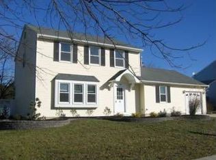 18 Chesterfield Rd, Sewell, NJ 08080