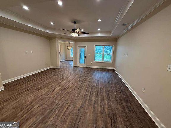 3rd image of 4575 Firestone Ln