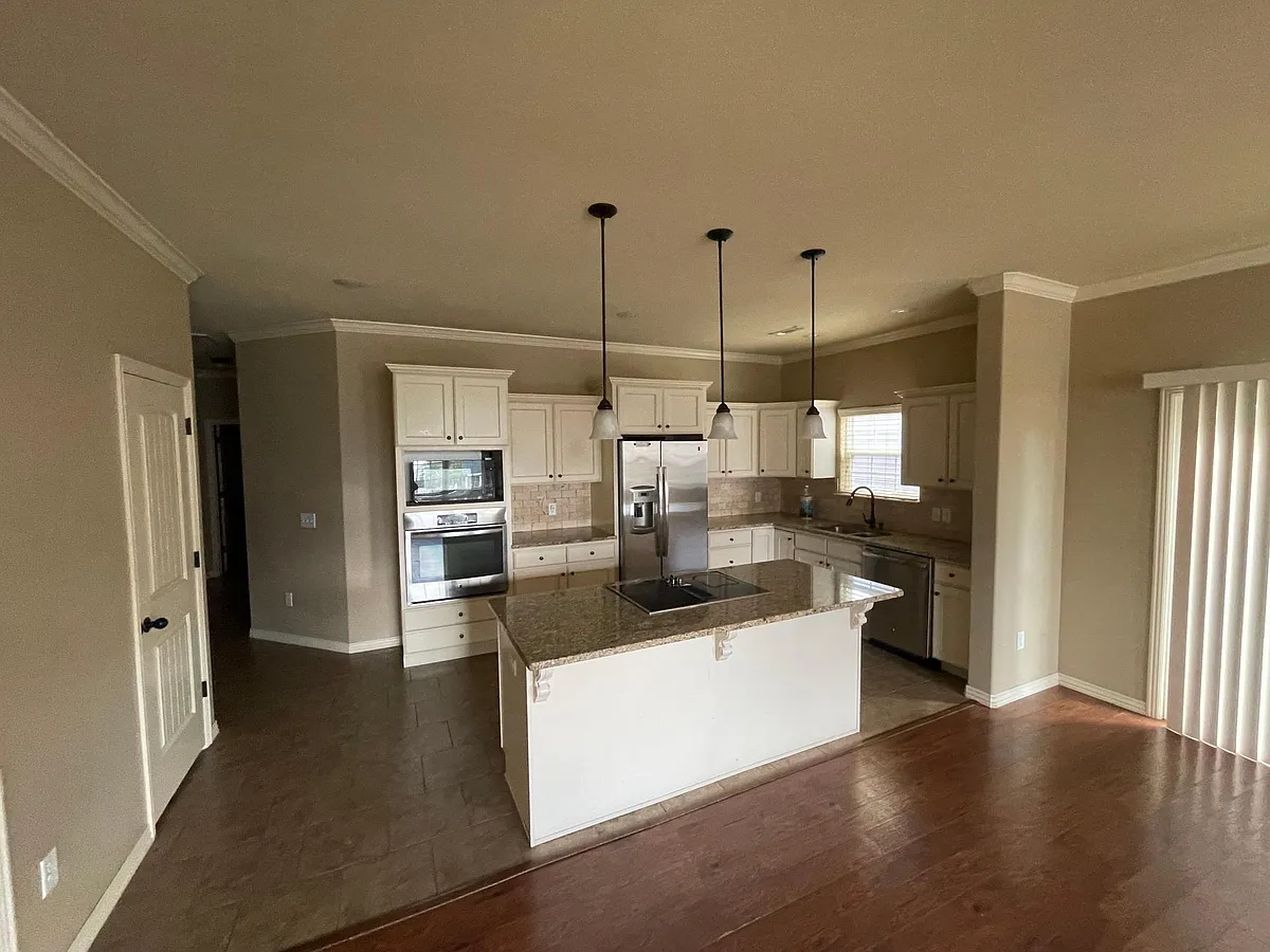 Building Photo - 578 N Keats Dr
