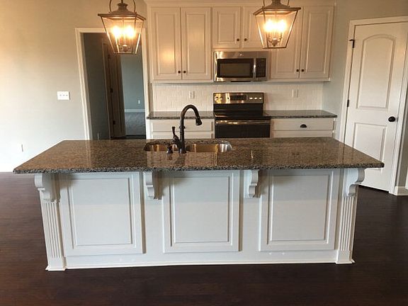 5th image of 315 Ponderosa Dr