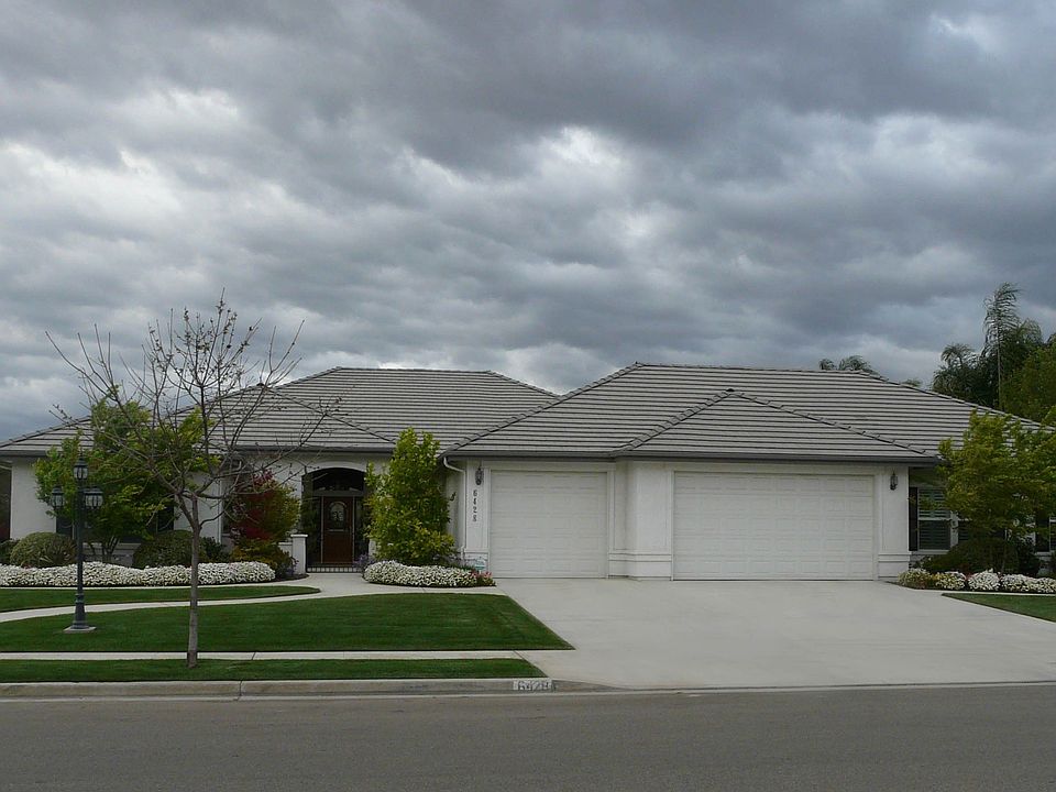 impressive curb appeal