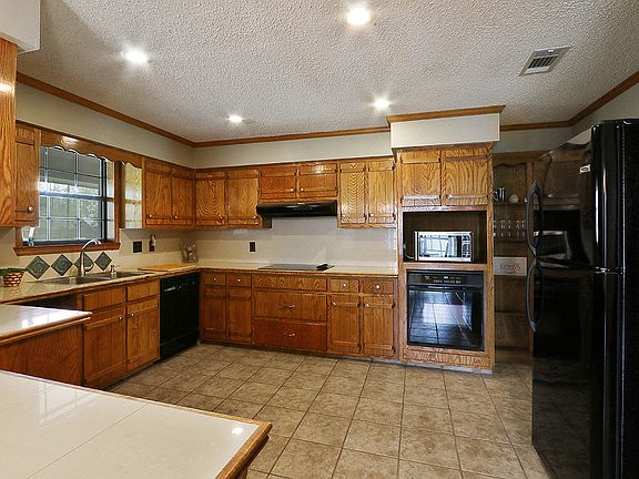 5th image of 34636 Oak Place Dr