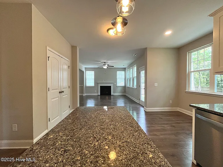 188 Sandy Springs Rd — Photo 18