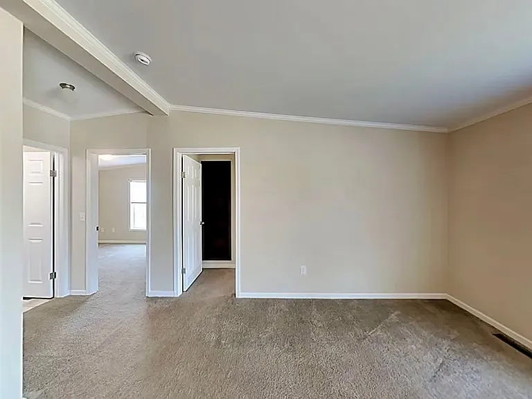 902 Baltimore Rd — Photo 7