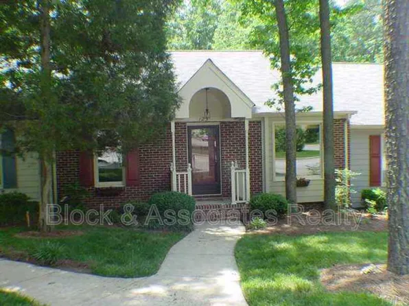 123 Boldleaf Ct, Cary, NC 27513